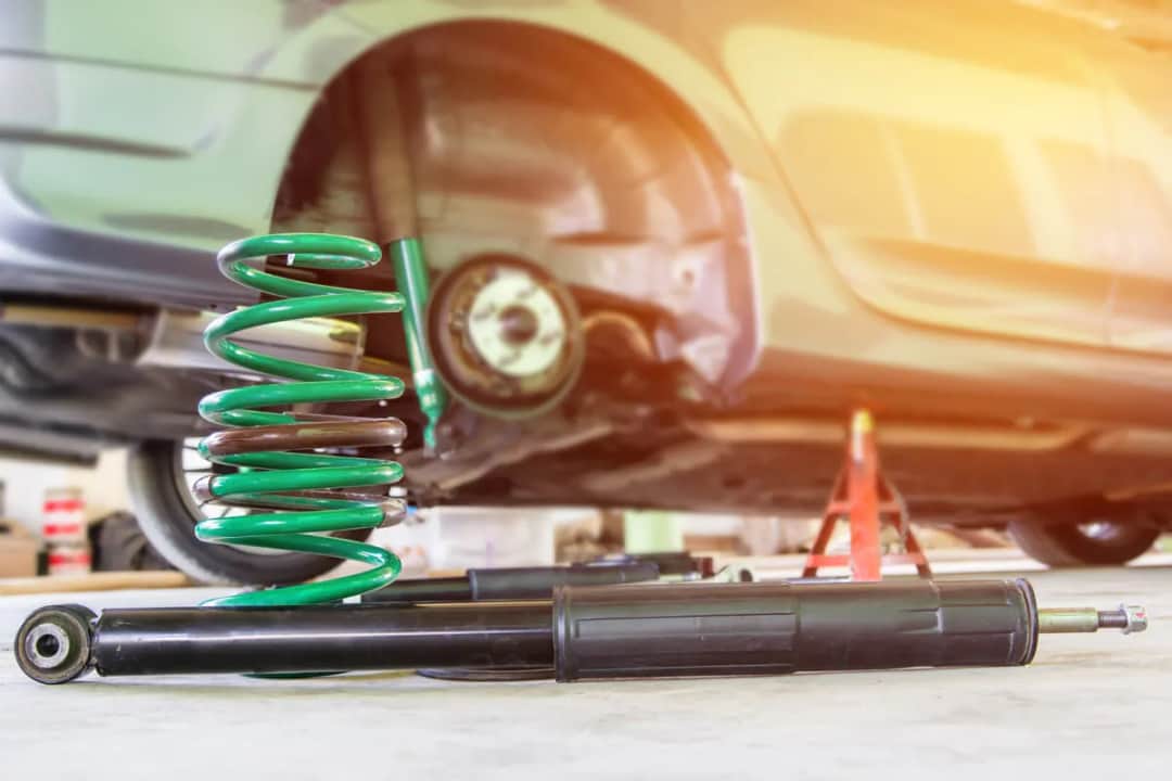 ¿Cada cuánto cambiar amortiguadores para evitar problemas en tu coche?